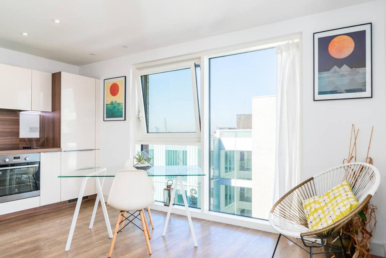 Joivy Lovely Studio Flat With Terrace In Southeast Londen Buitenkant foto